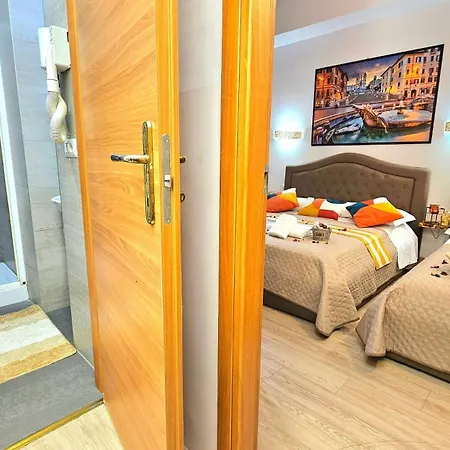 Pensión Luxury By A Casa Simpatia - Free Parking Minimum 3 Nights -on Request In Advance Roma